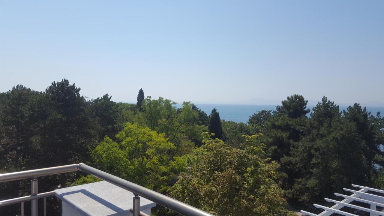 Blue Bay Palace Apart Complex Pomorie Pokoj fotografie