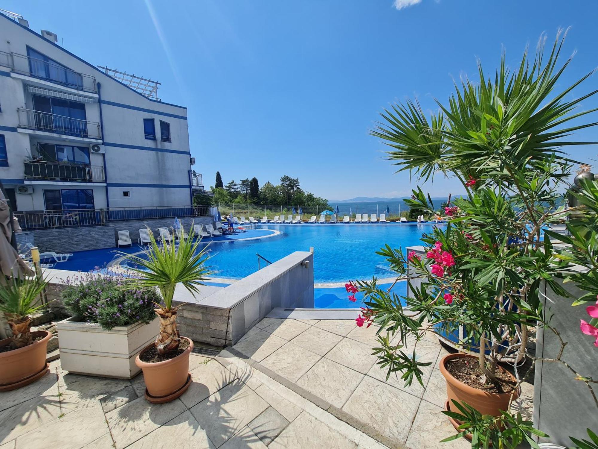 Blue Bay Palace Apart Complex Pomorie Exteriér fotografie