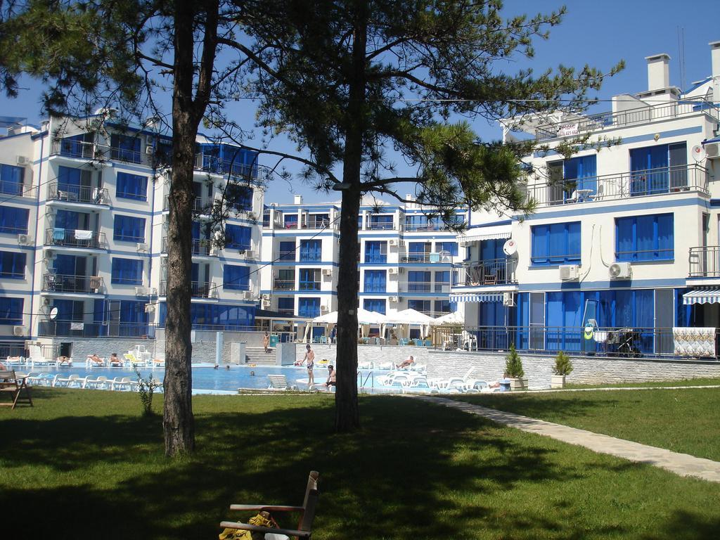 Blue Bay Palace Apart Complex Pomorie Exteriér fotografie