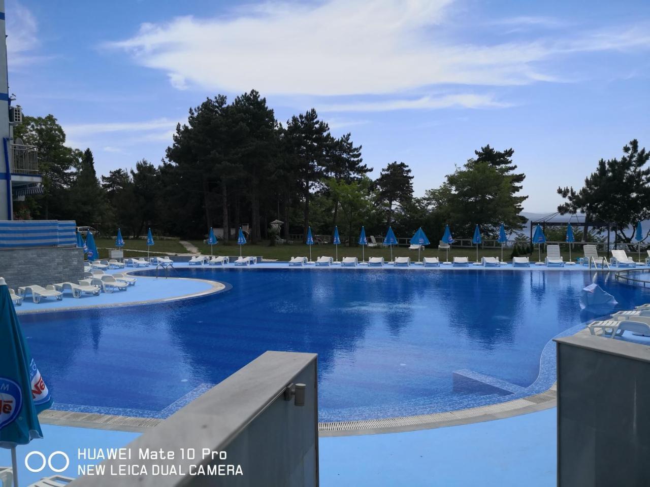 Blue Bay Palace Apart Complex Pomorie Exteriér fotografie